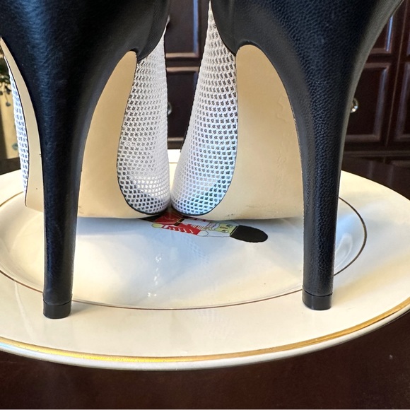 BCBG Generation black & white heels - Picture 9 of 11